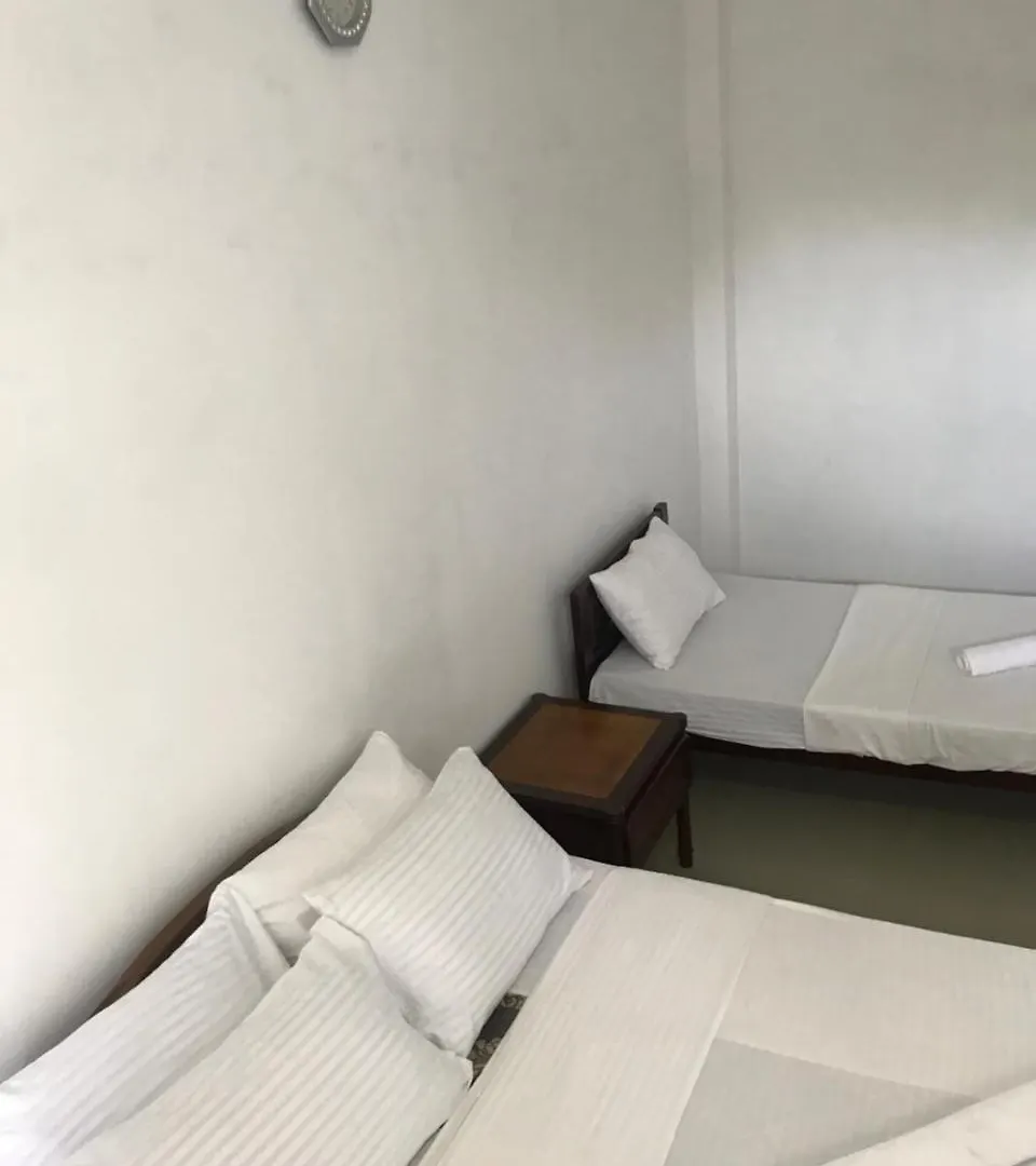 ** Bed & Breakfast A To Zee Airport Villa Andiambalama Sri Lanka